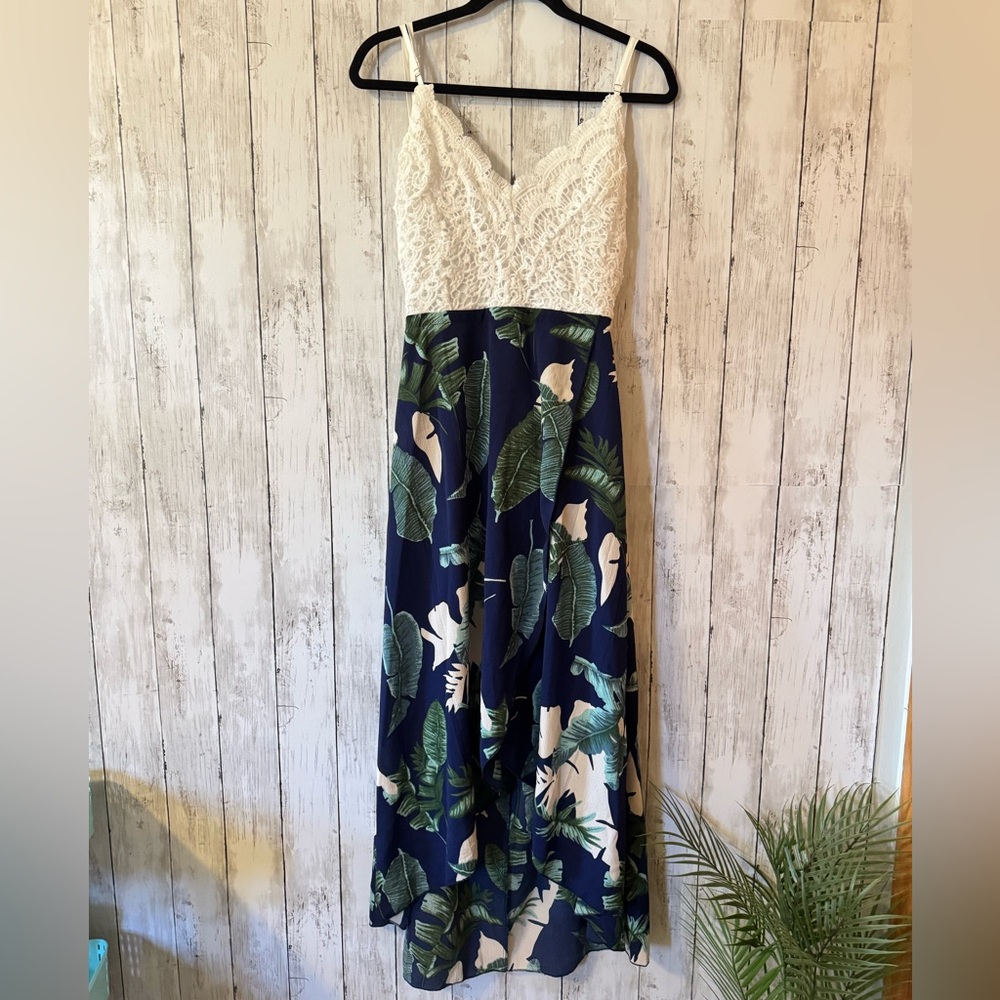 Elegant Lace and Leaf Print Maxi Dress